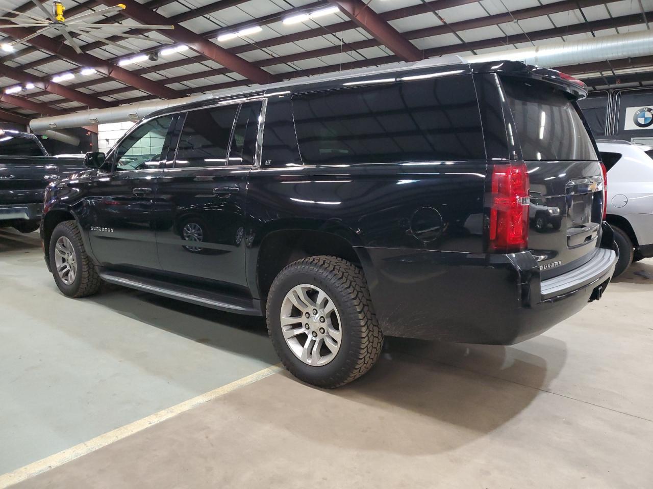 2019 Chevrolet Suburban K1500 Lt - Image 2