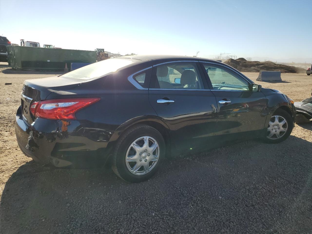 2016 Nissan Altima 2.5 - Фото 3