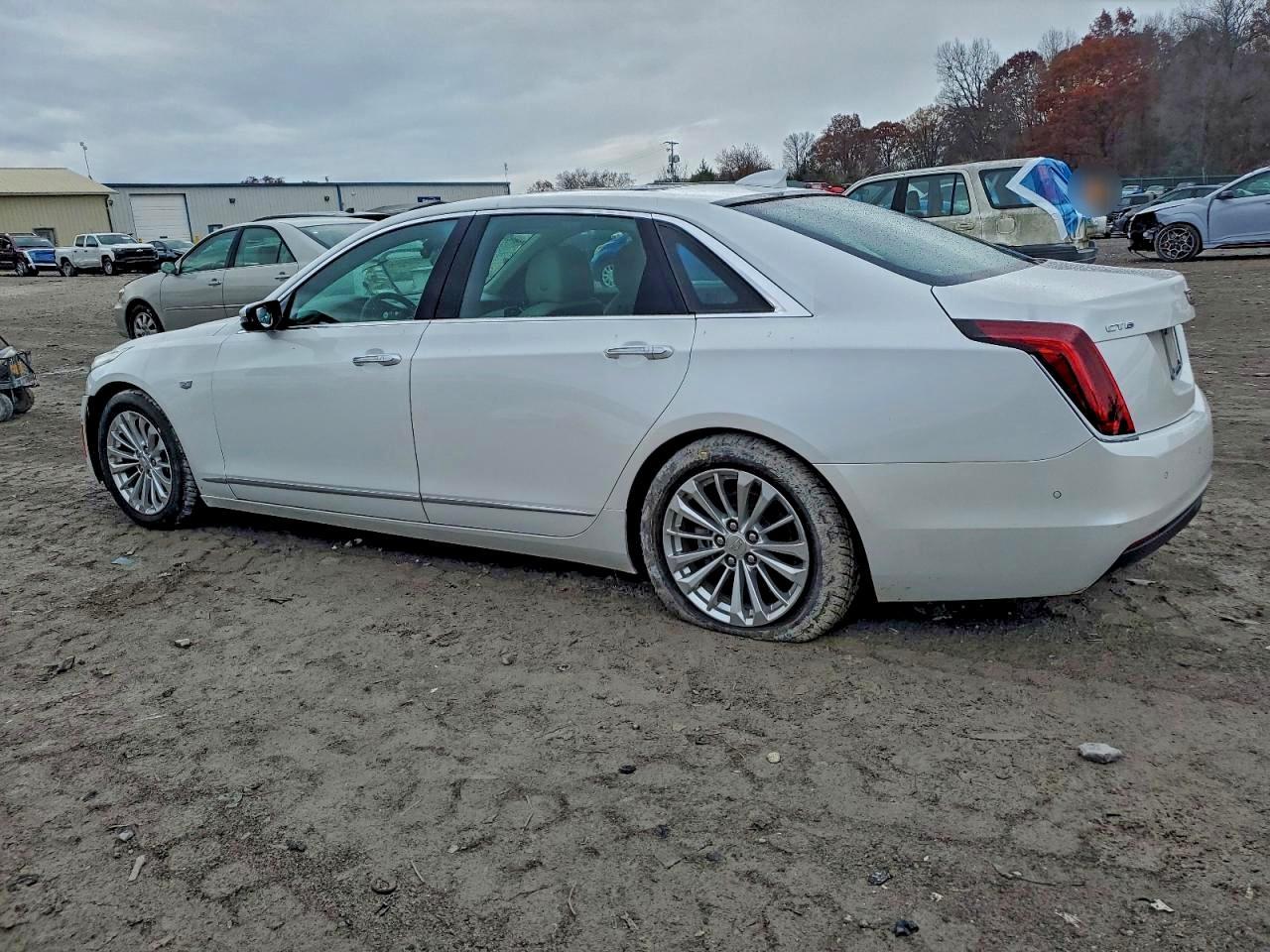 2017 Cadillac Ct6 Luxury - Image 2