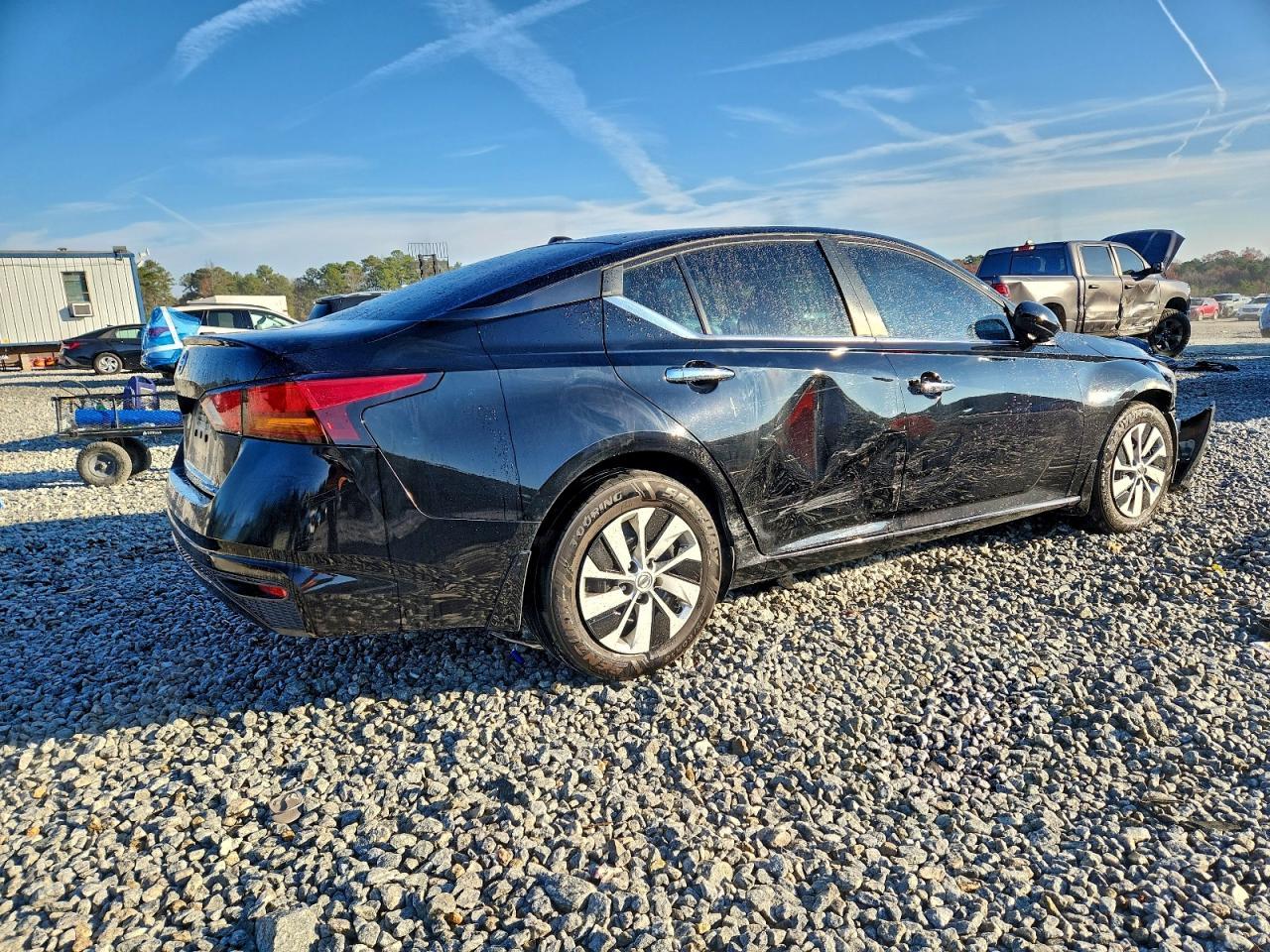 2020 Nissan Altima S - Image 3