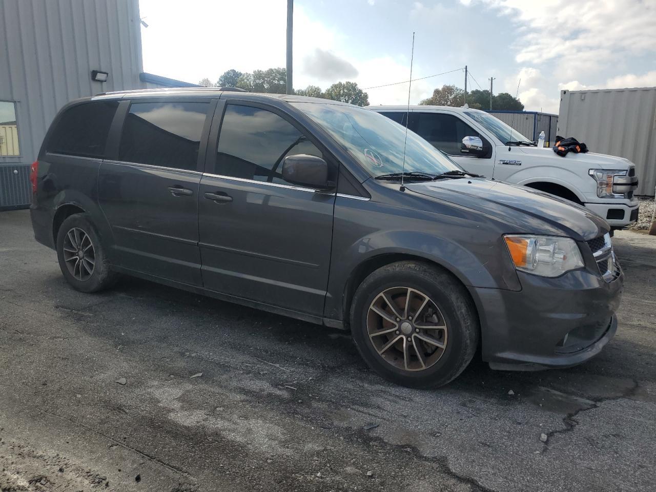 2017 Dodge Grand Caravan Sxt - Фото 4