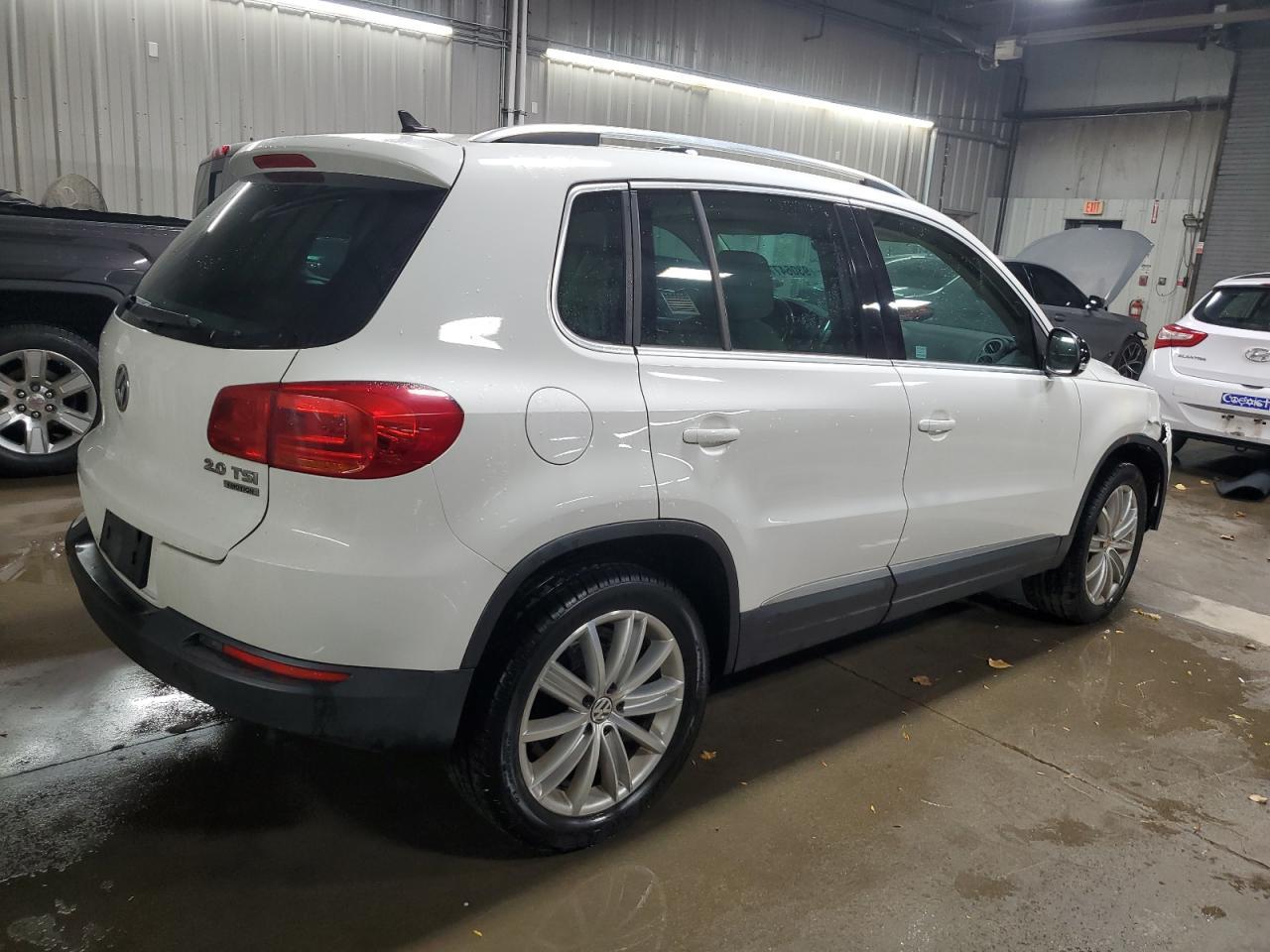 2013 Volkswagen Tiguan S - Image 3
