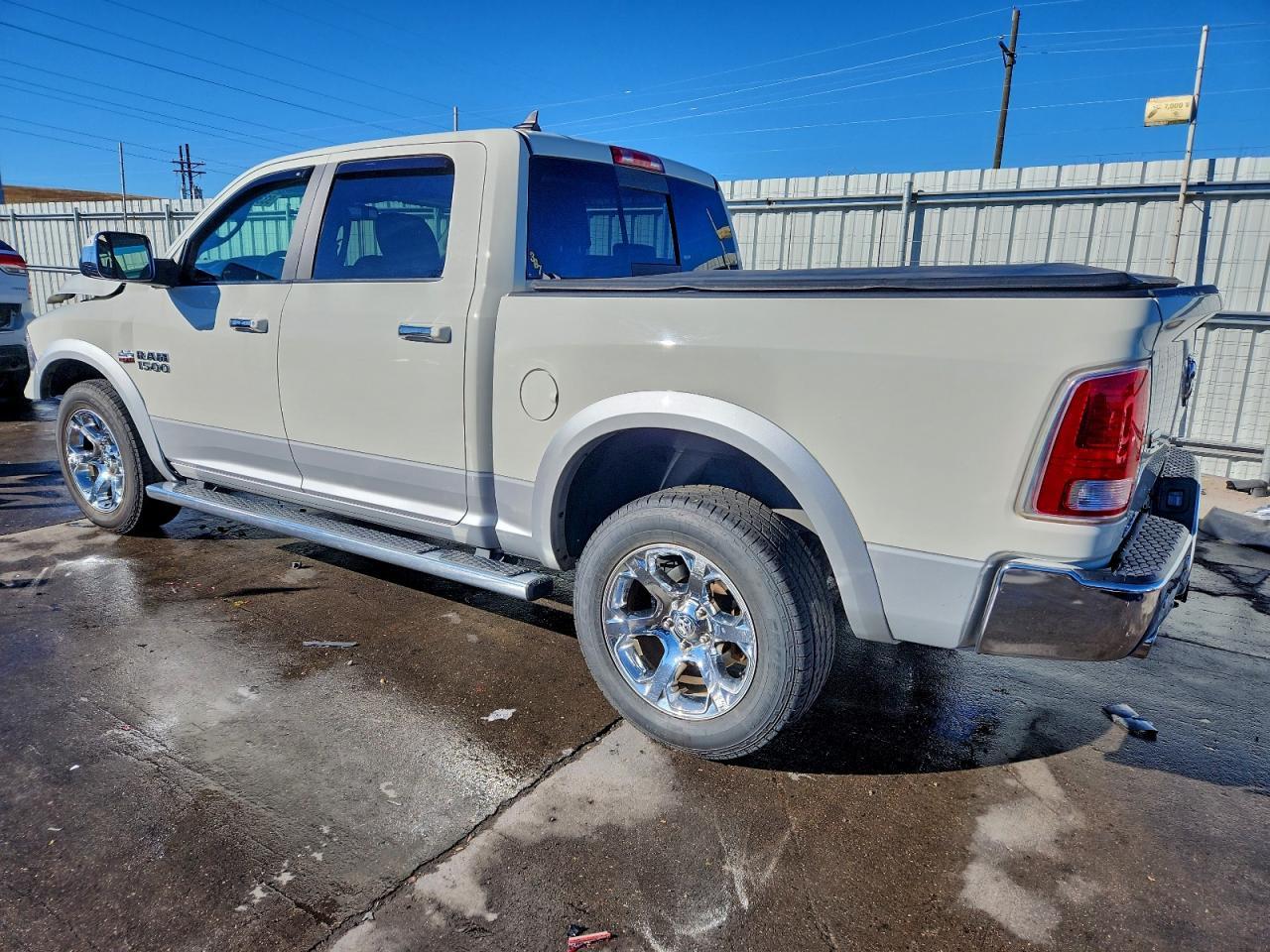 2016 Ram 1500 Laramie - Фото 2