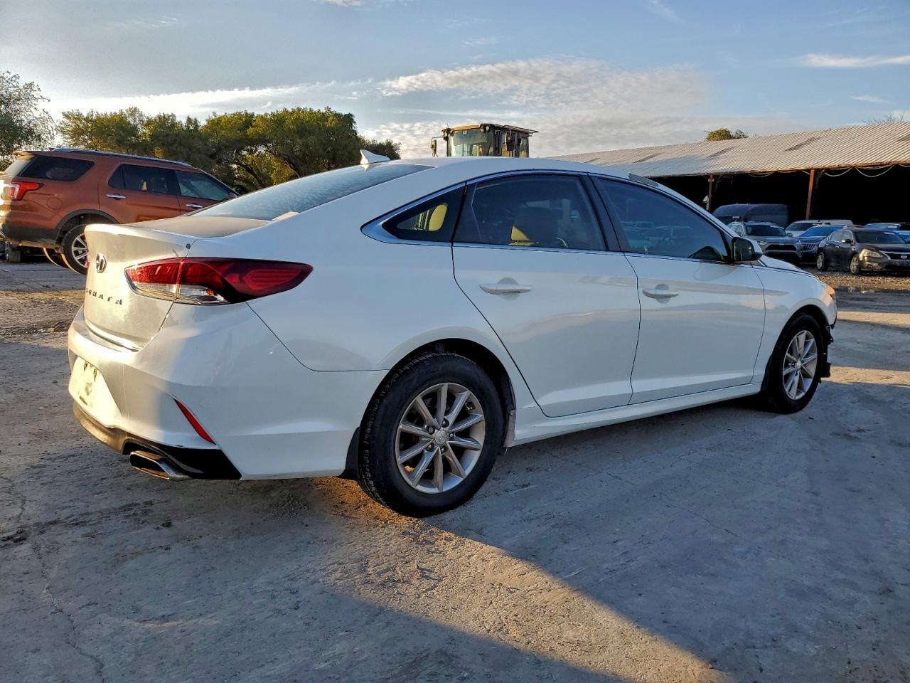 2018 Hyundai Sonata Se - Image 3