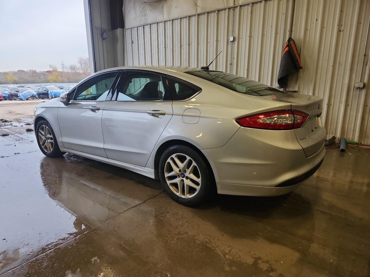 2016 Ford Fusion Se - Фото 2