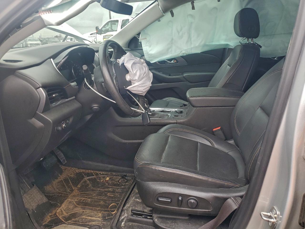 2021 Chevrolet Traverse Premier - Фото 7