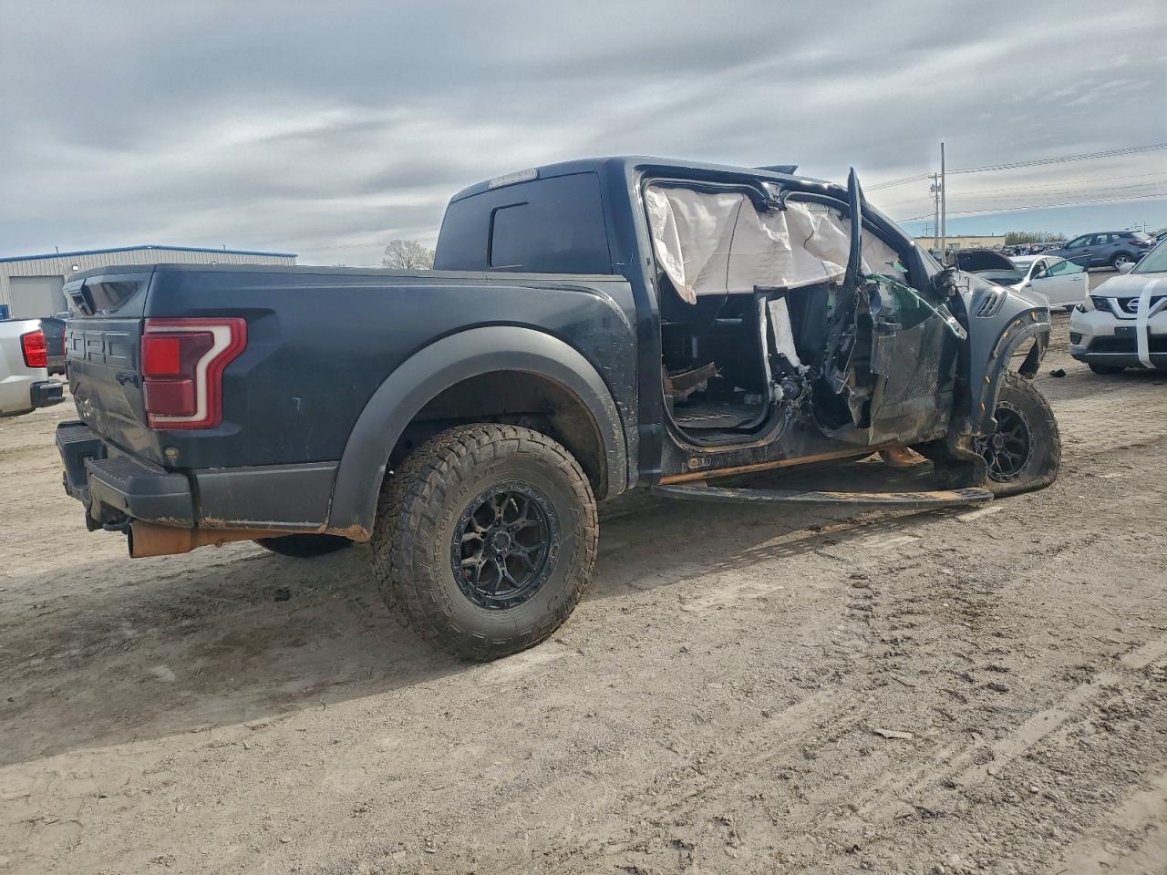 2018 Ford F150 Raptor - Фото 3