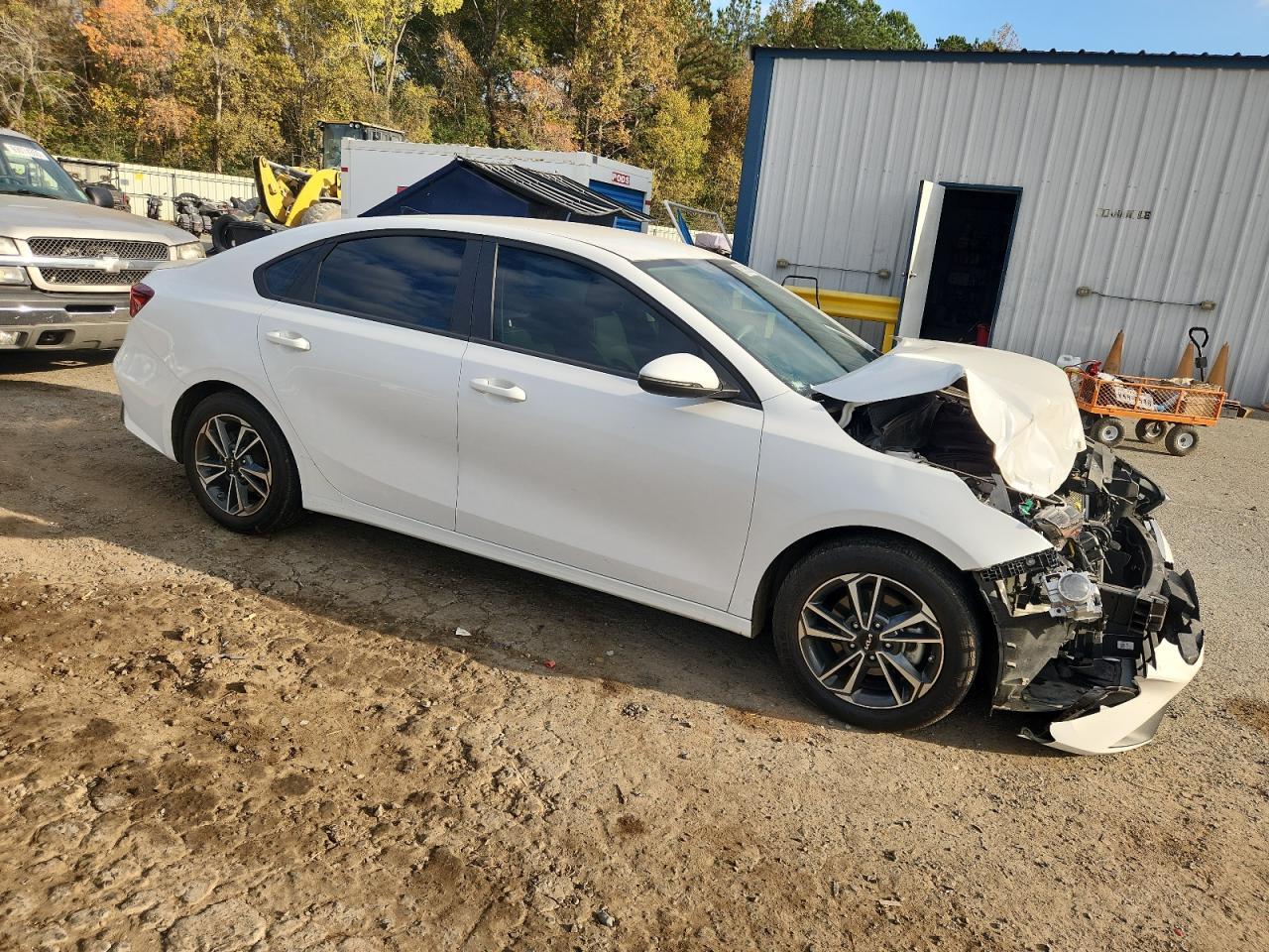 2023 Kia Forte Lx - Image 4