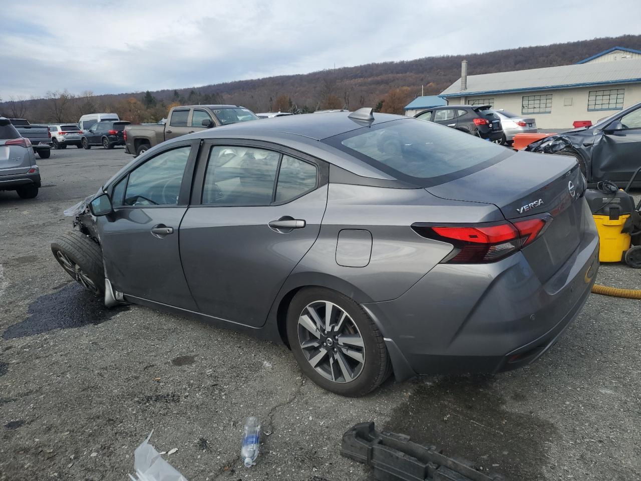 2022 Nissan Versa Sv - Фото 2