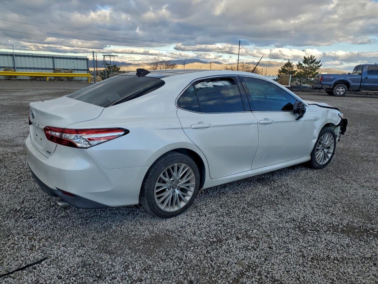 2018 Toyota Camry Xse - Image 3