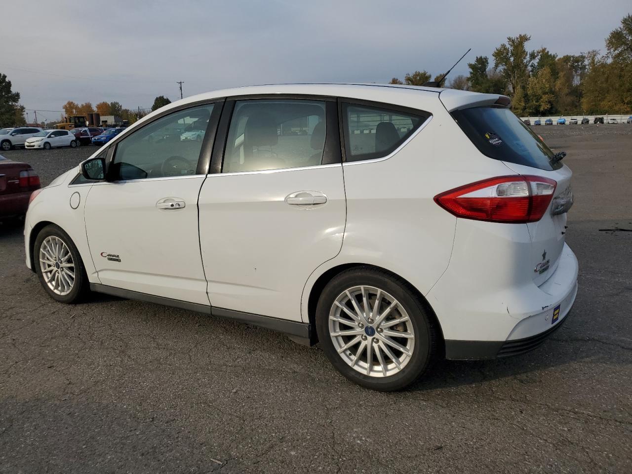 2015 Ford C-Max Premium Sel - Image 2
