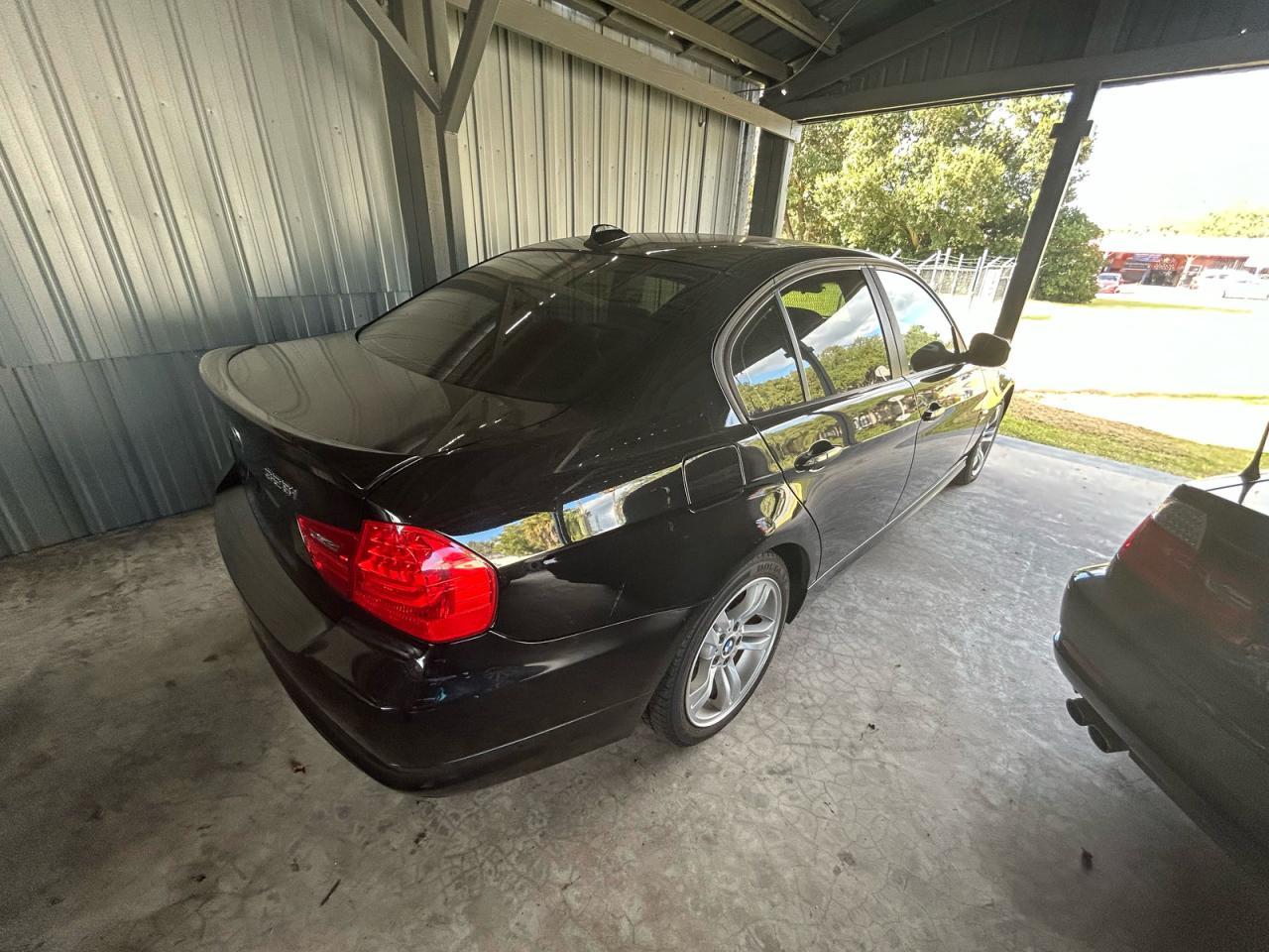 2011 BMW 328 Xi Sulev - Image 4