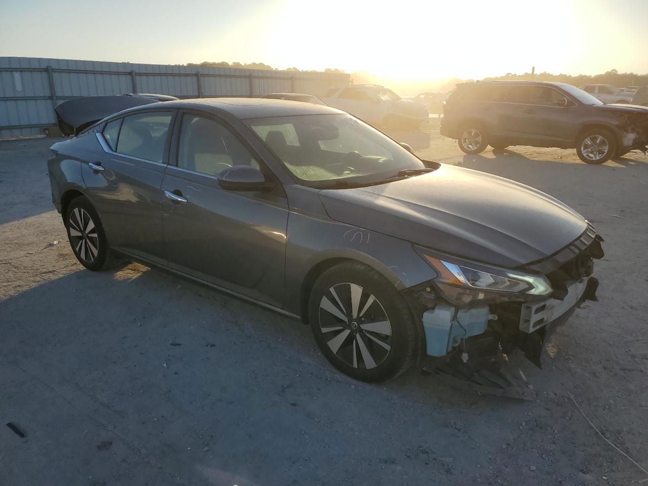 2020 Nissan Altima Sl - Фото 4
