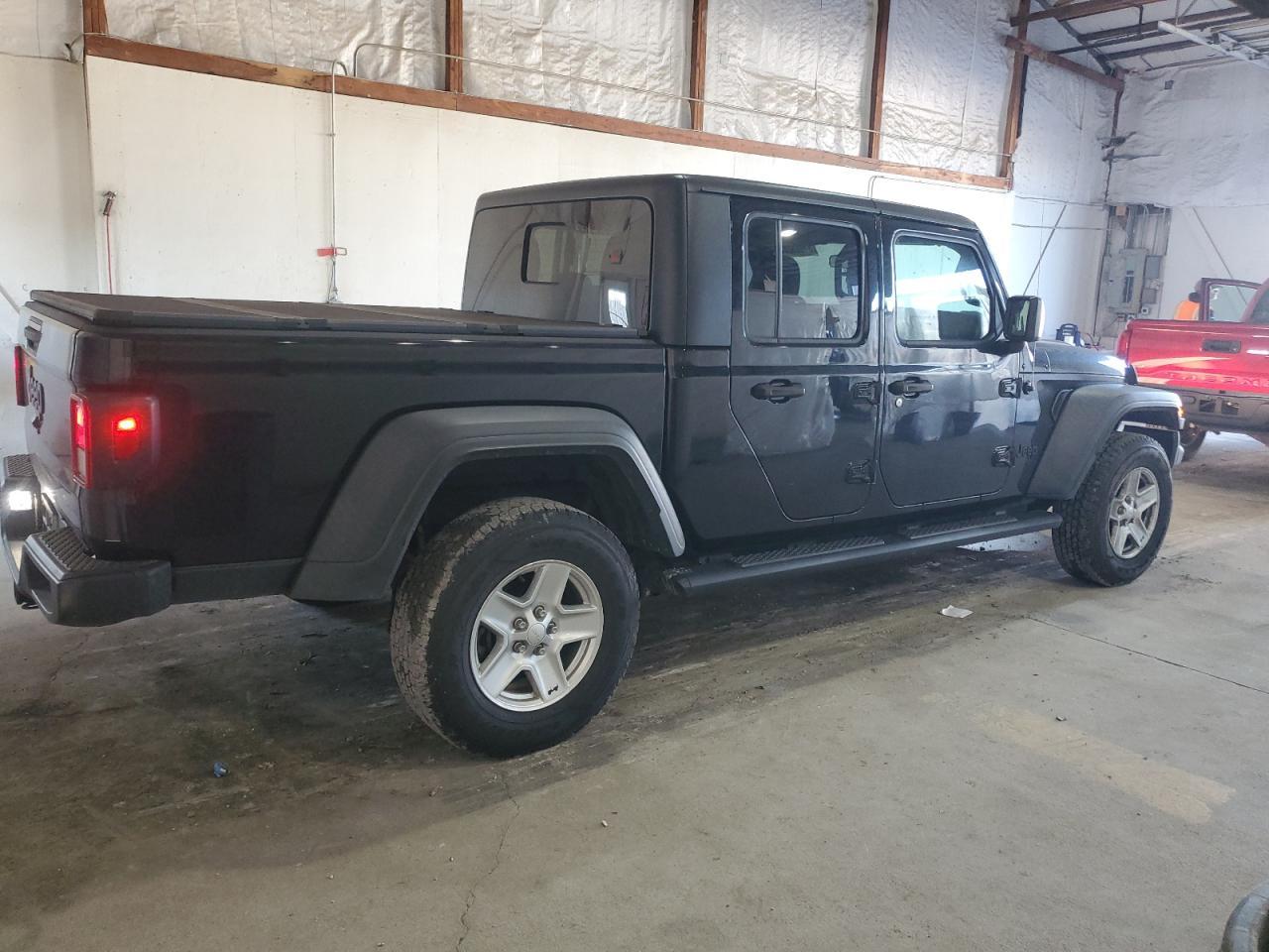 2020 Jeep Gladiator Sport - Image 3