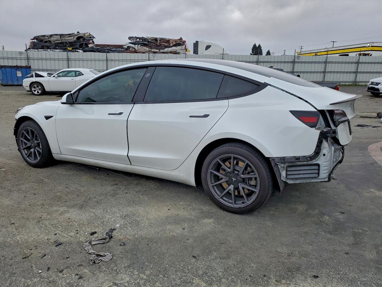 2021 Tesla Model 3 - Фото 2