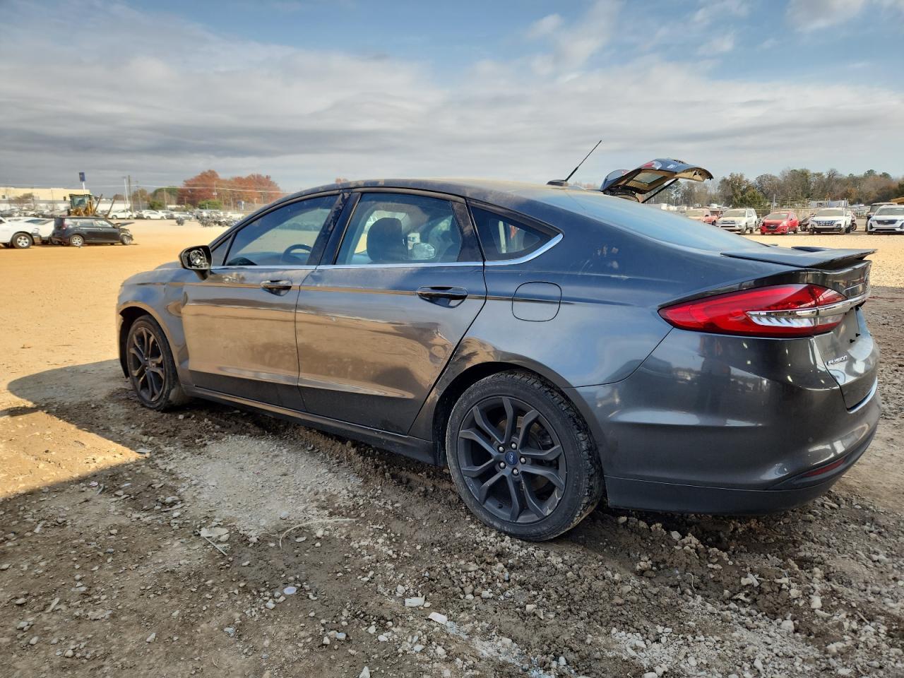 2018 Ford Fusion Se - Image 2