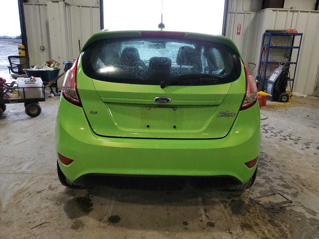 2014 Ford Fiesta Se - Фото 6
