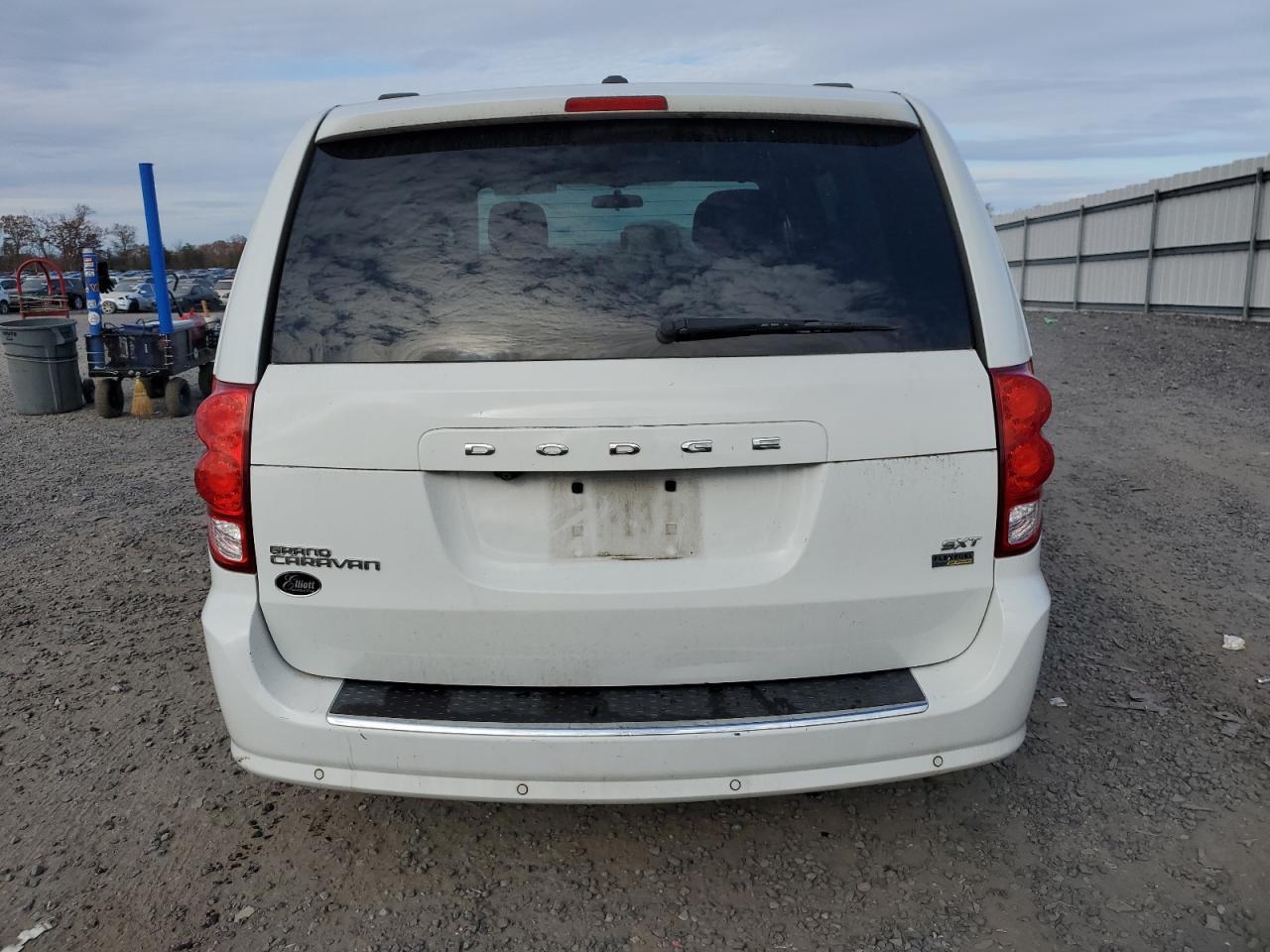 2015 Dodge Grand Caravan Sxt - Фото 6