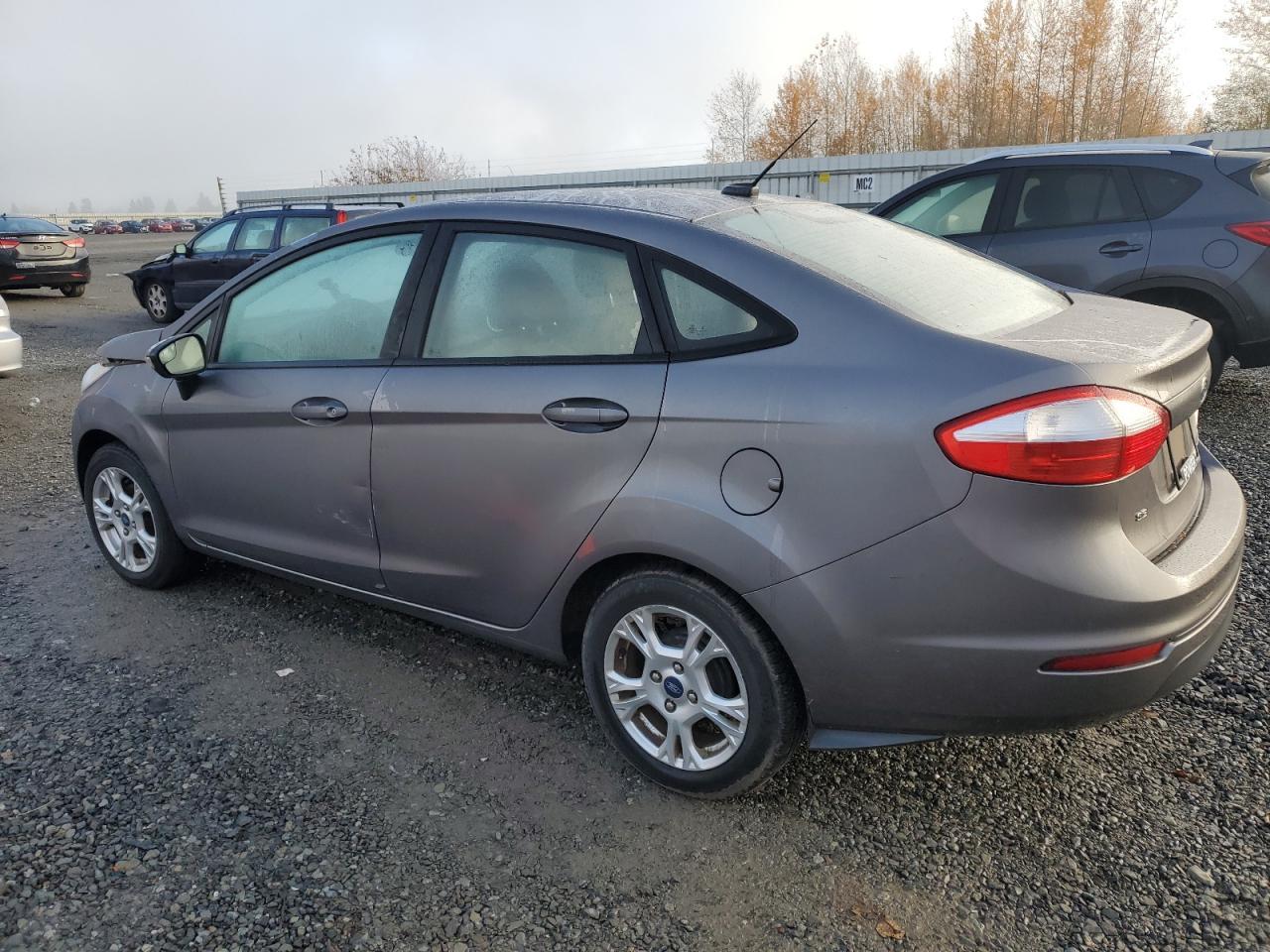 2014 Ford Fiesta Se - Image 2