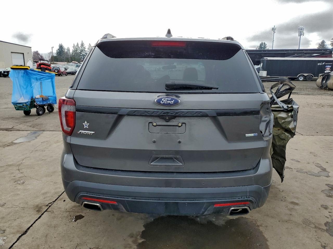 2016 Ford Explorer Sport - Фото 6