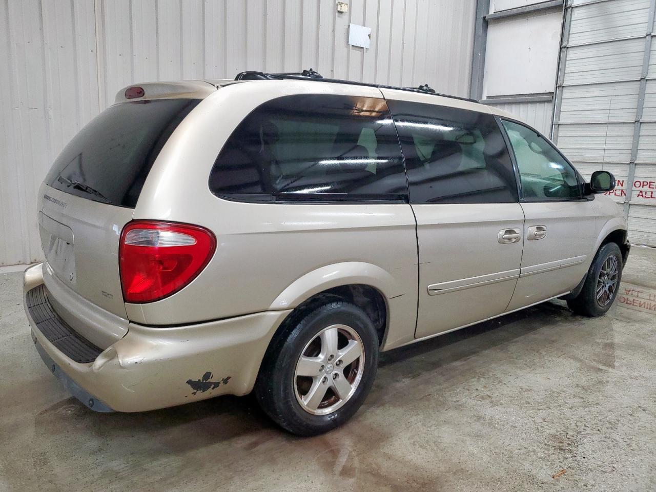 2005 Dodge Grand Caravan Sxt - Фото 3