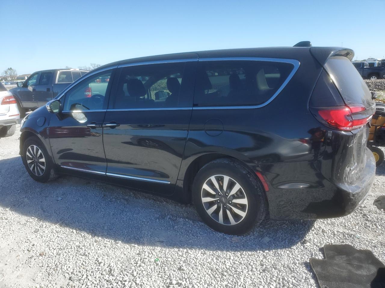 2022 Chrysler Pacifica Hybrid Limited - Фото 2