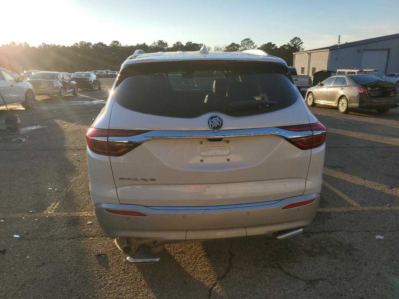 2020 Buick Enclave Essence - Image 6