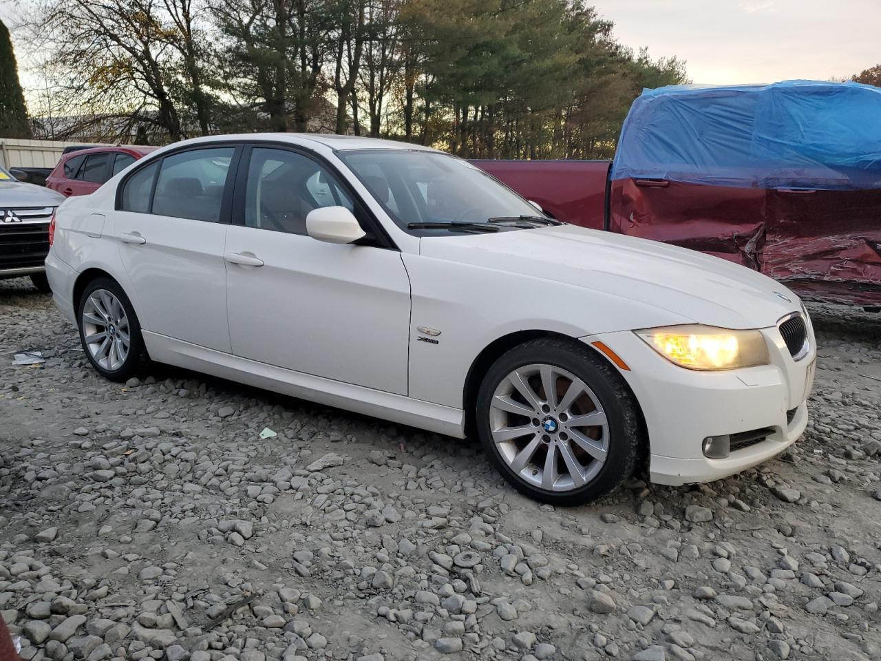 2011 BMW 328 Xi Sulev - Image 4