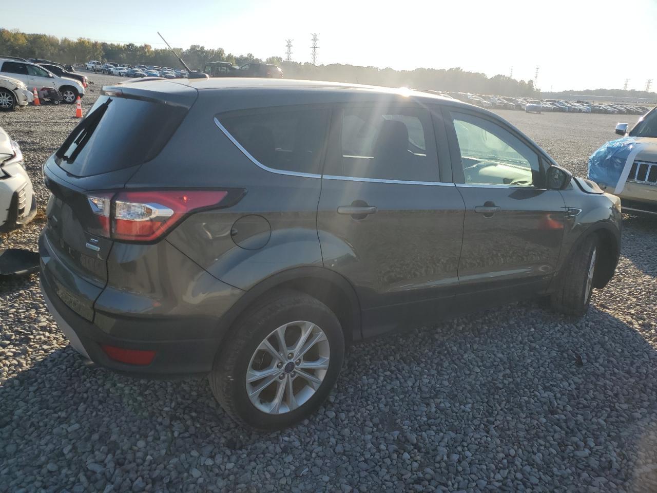 2017 Ford Escape Se - Фото 3