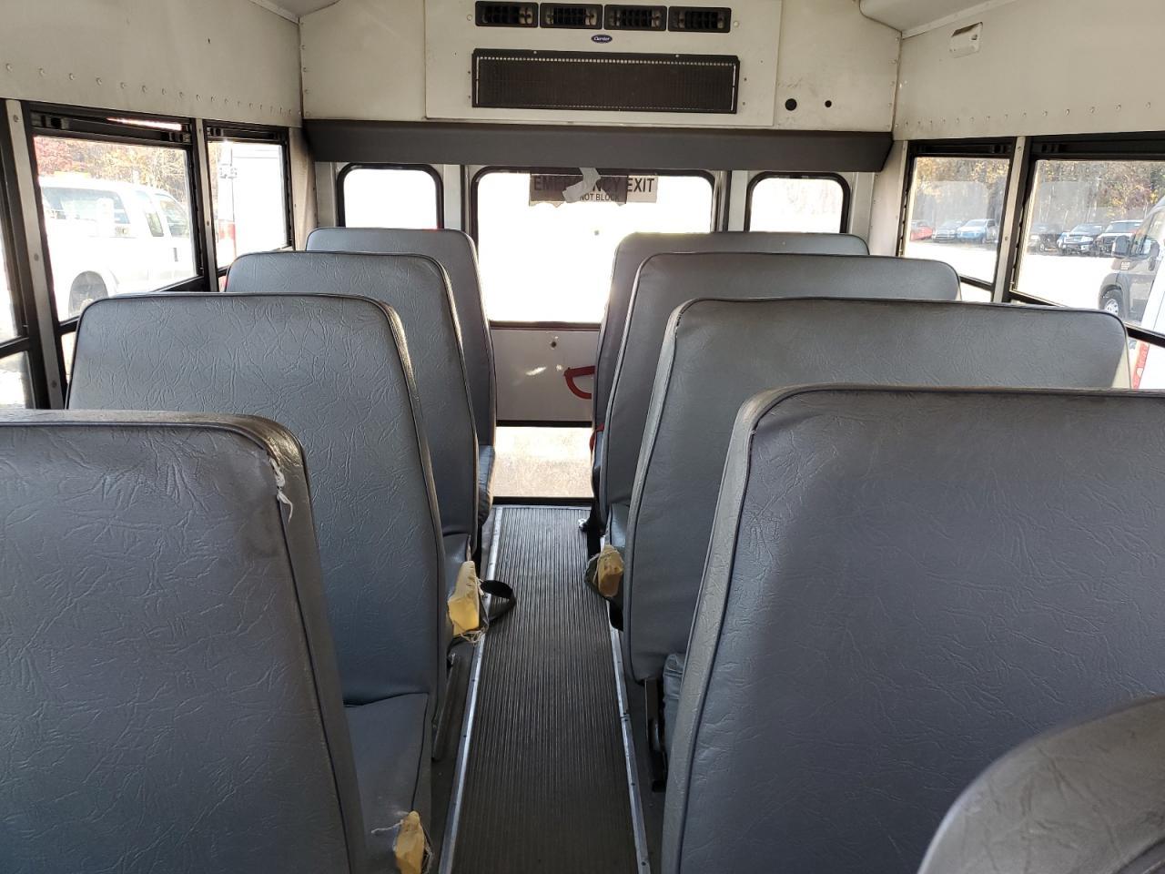 2011 Chevrolet School Bus - School Bus - Фото 6