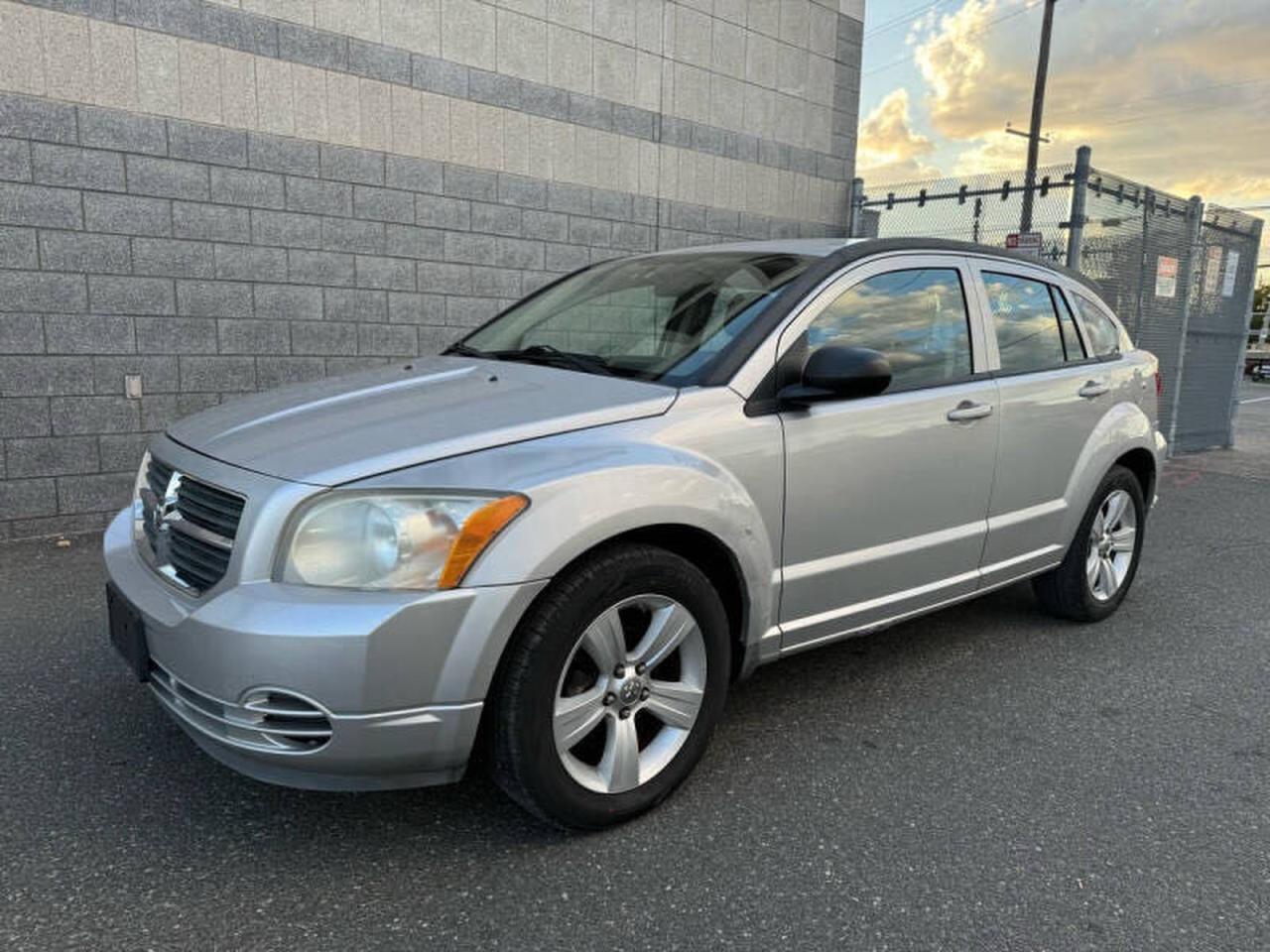 2010 Dodge Caliber Sxt - Image 2