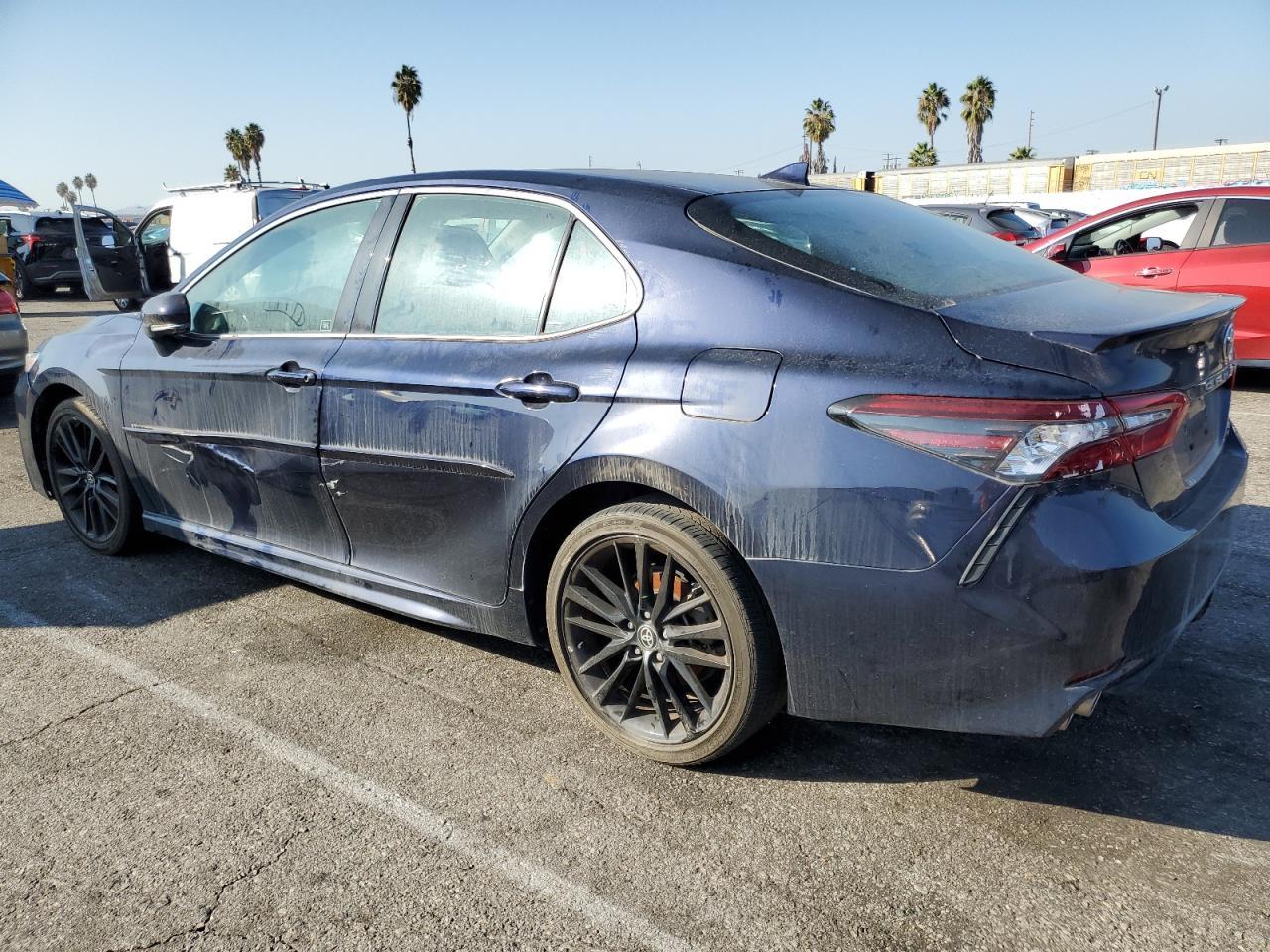 2021 Toyota Camry Xse - Фото 2