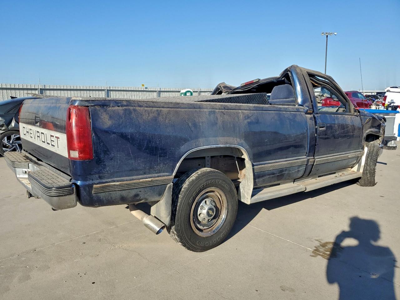 1995 Chevrolet Gmt-400 C2500 - Image 3