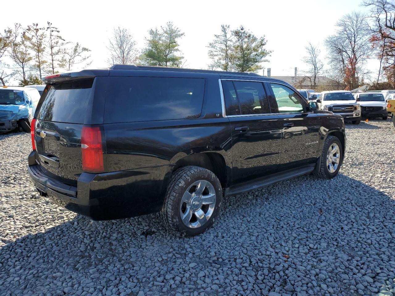 2016 Chevrolet Suburban K1500 Lt - Фото 3