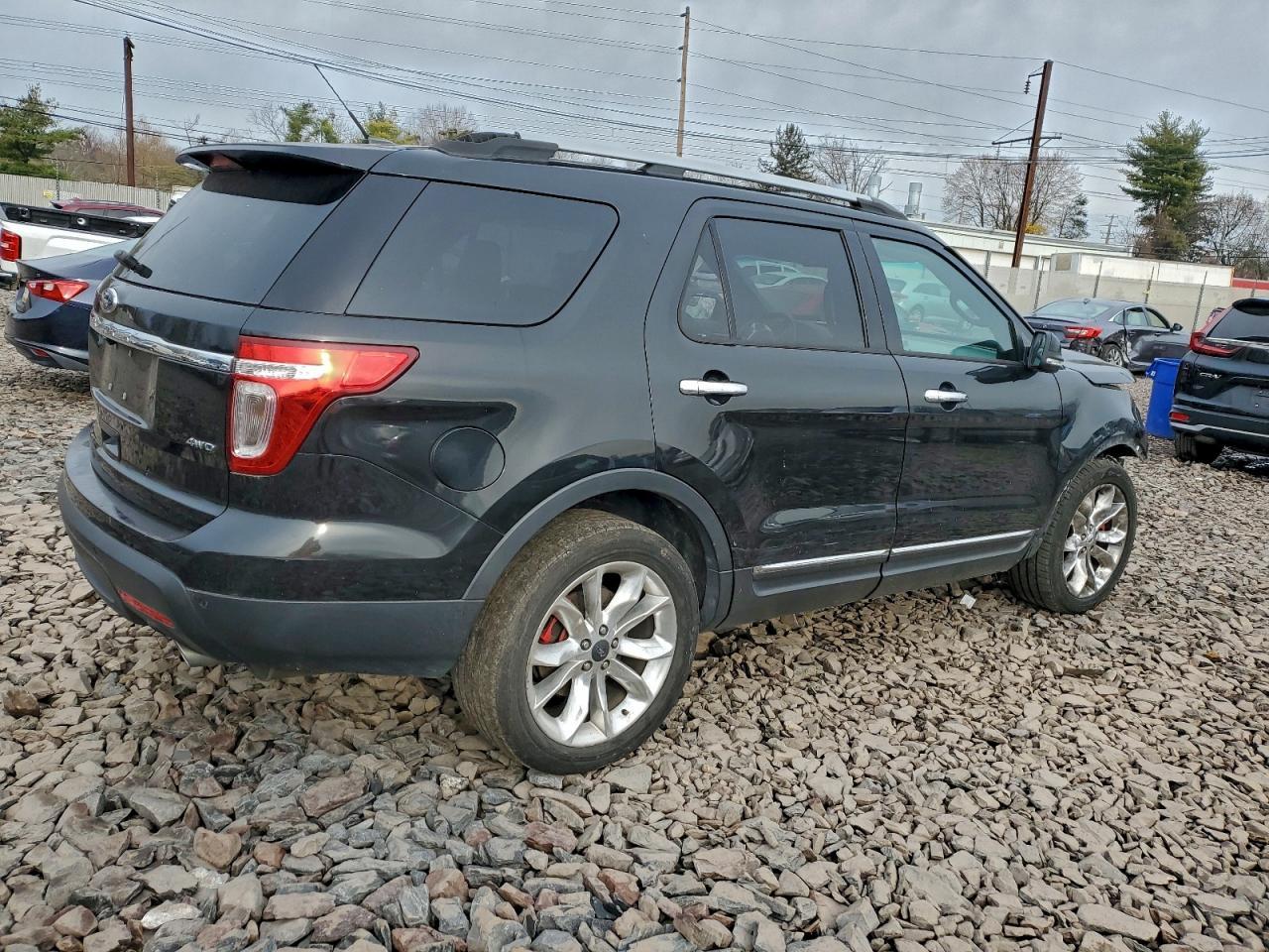 2015 Ford Explorer Xlt - Фото 3