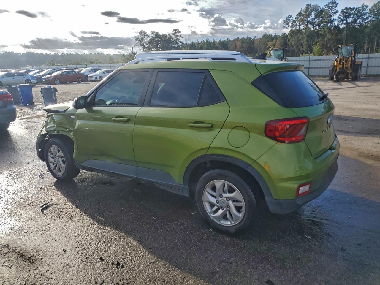 2020 Hyundai Venue Sel - Image 2