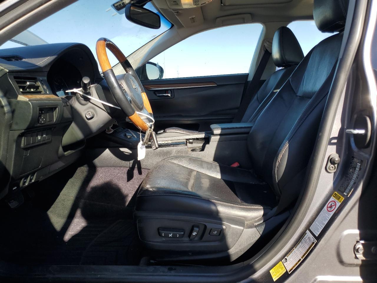 2015 Lexus Es 300H - Фото 7