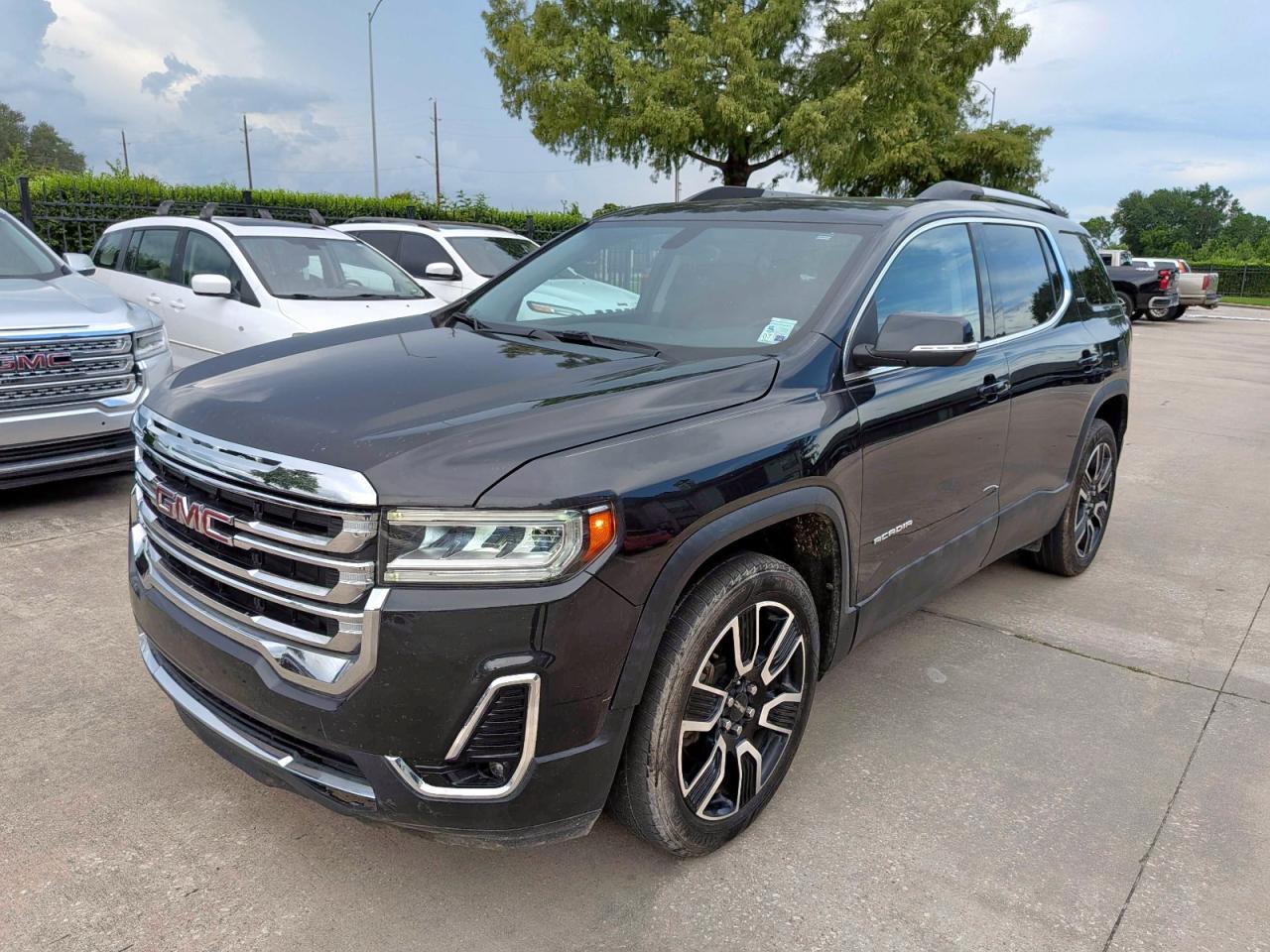 2020 GMC Acadia Slt - Image 2