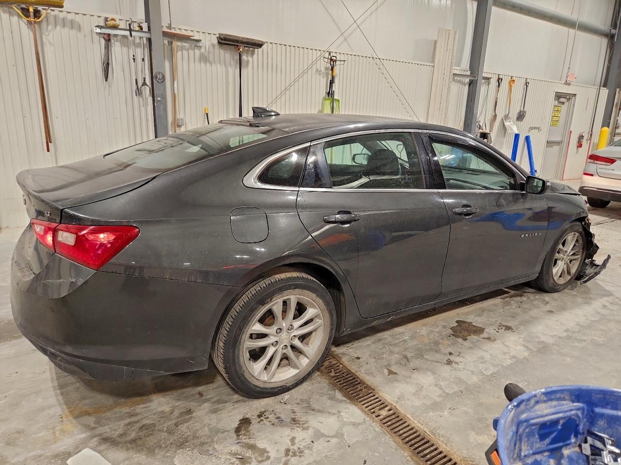 2017 Chevrolet Malibu Lt - Фото 3