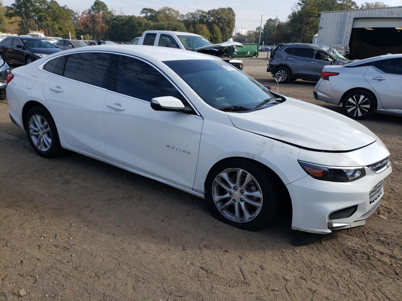 2017 Chevrolet Malibu Lt - Image 4