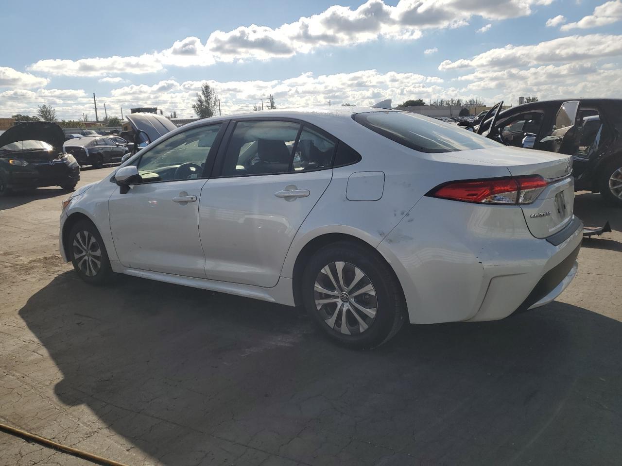 2022 Toyota Corolla Le - Image 2