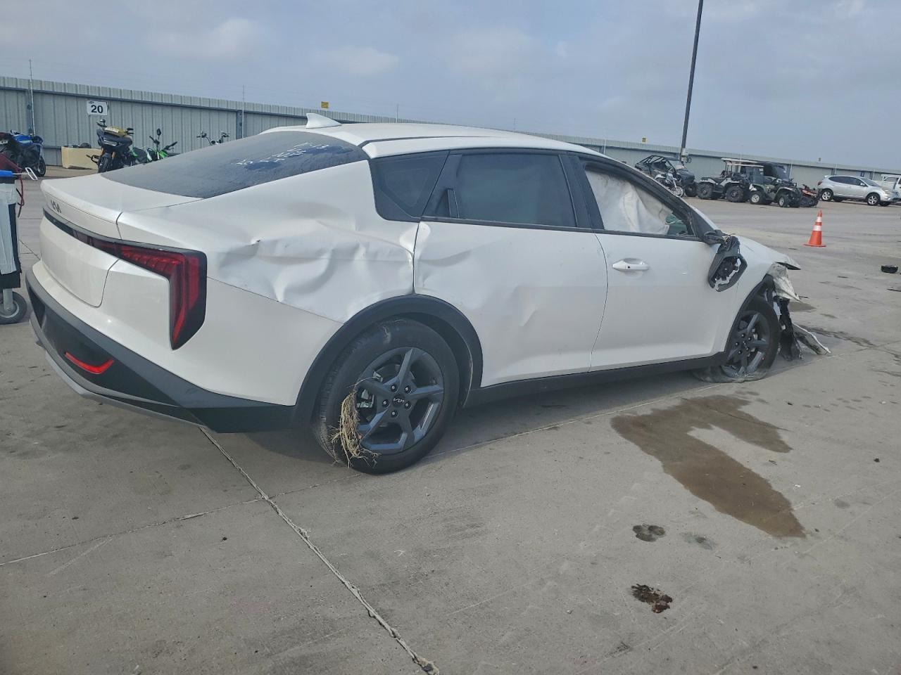 2025 Kia K4 Lx - Фото 3