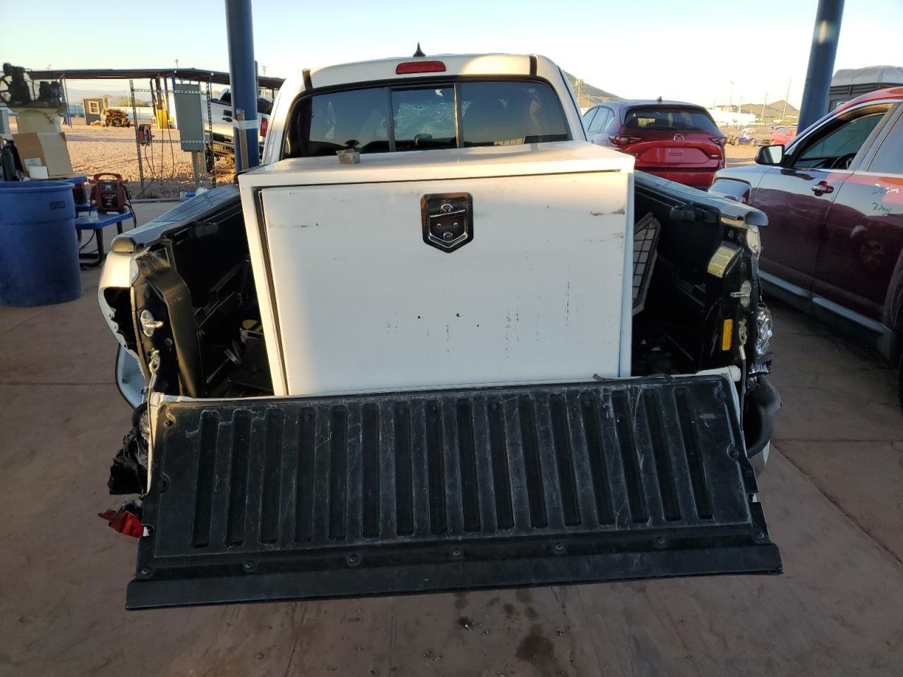 2015 Toyota Tacoma Prerunner Access Cab - Image 6