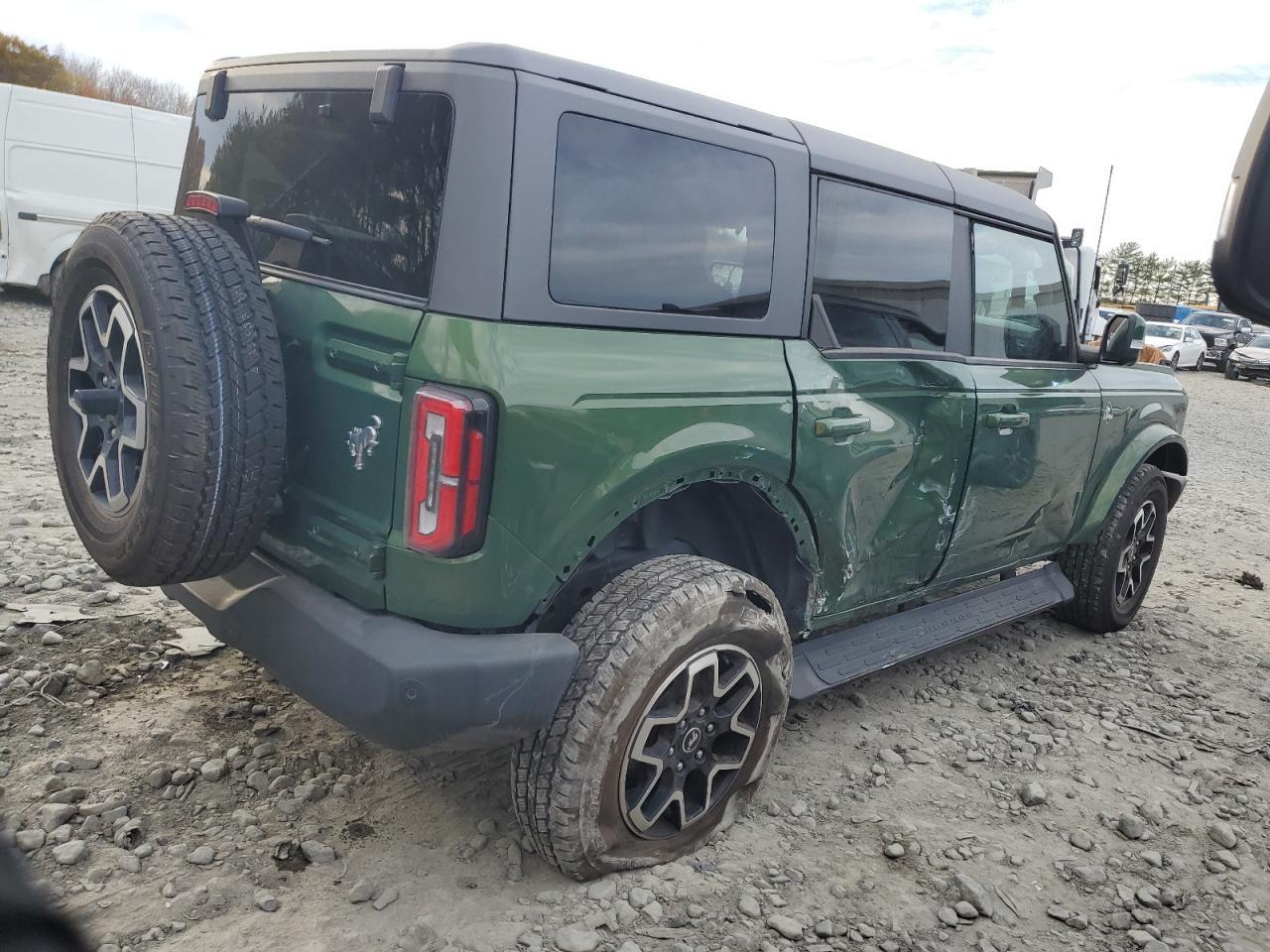 2024 Ford Bronco Outer Banks - Фото 3