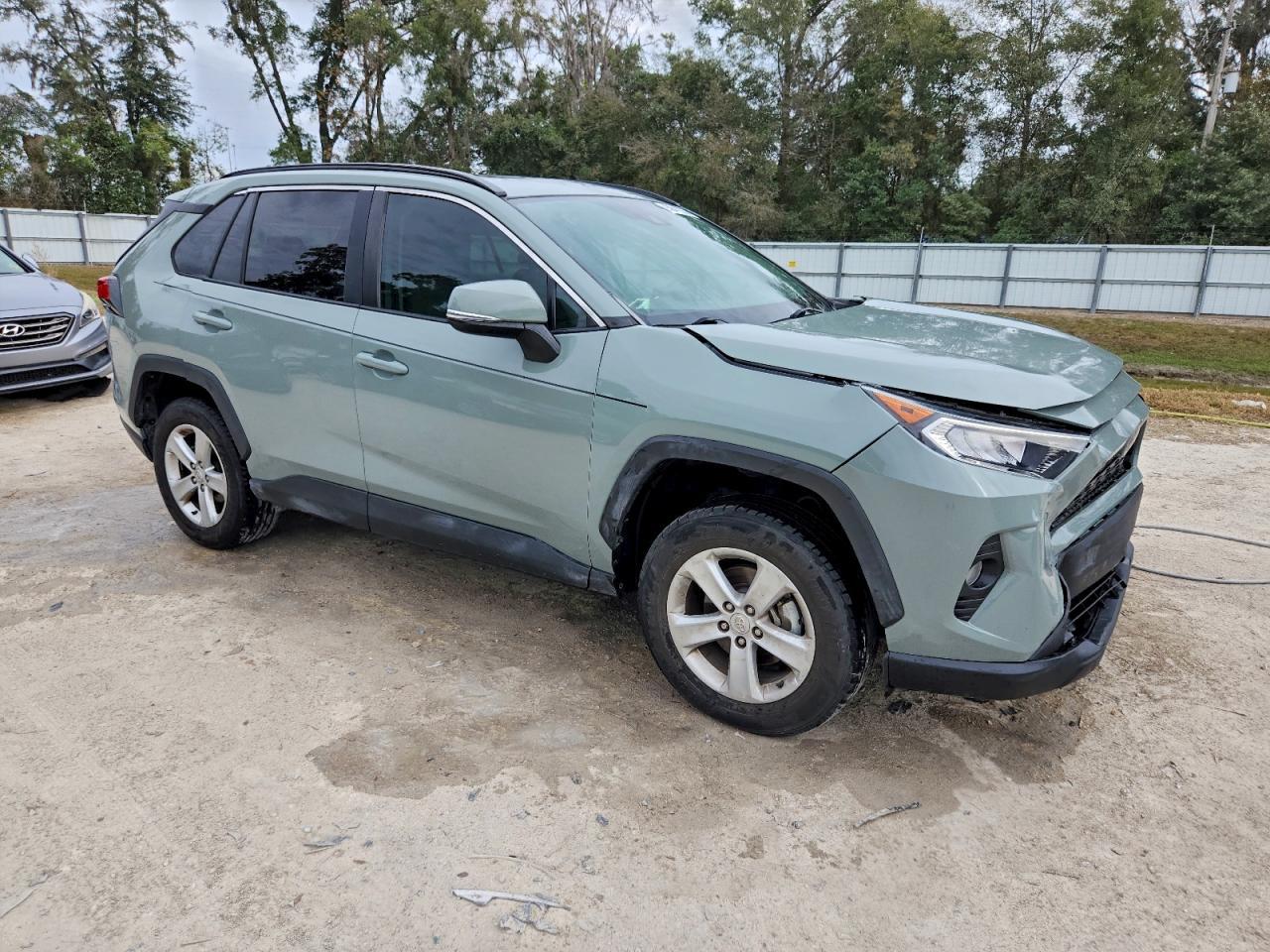 2021 Toyota Rav4 Xle Premium - Фото 4