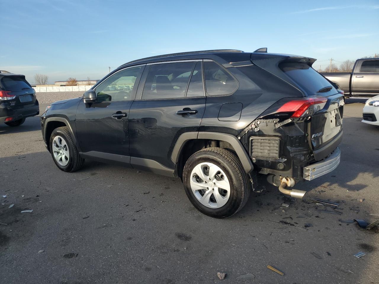 2020 Toyota Rav4 Le - Фото 2