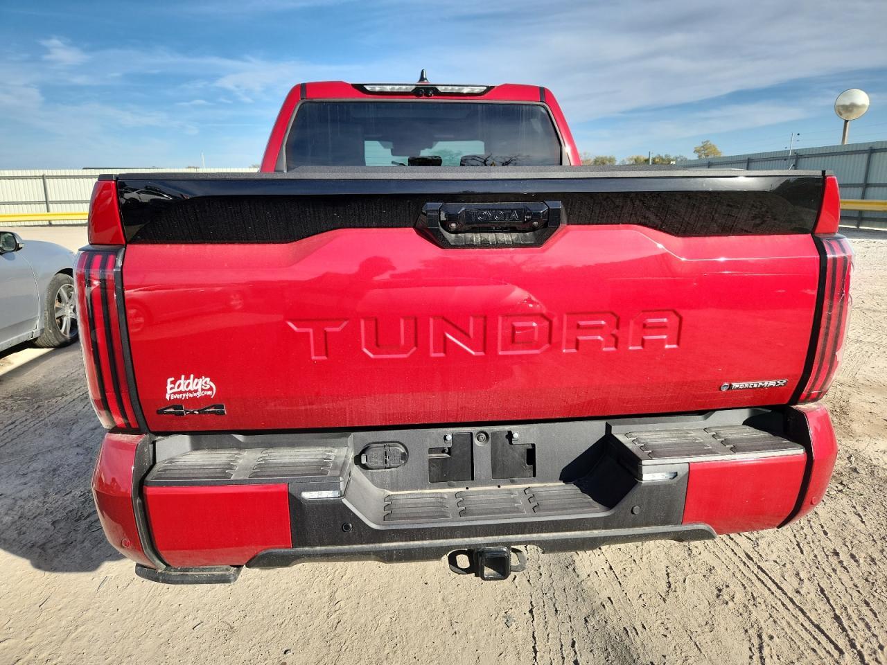 2025 Toyota Tundra Crewmax Platinum - Image 6