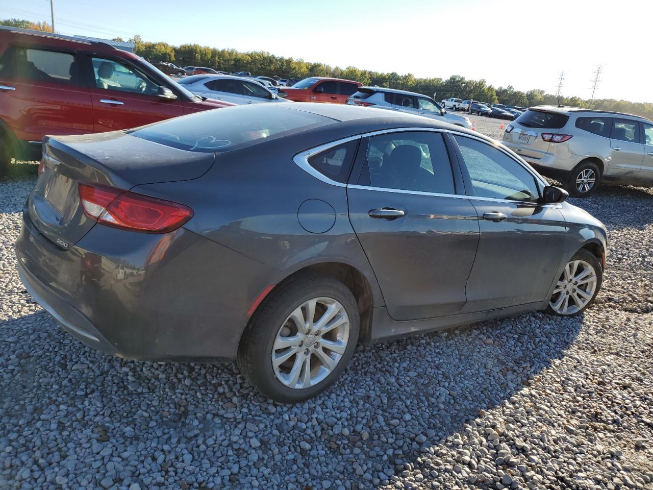 2016 Chrysler 200 Limited - Фото 3