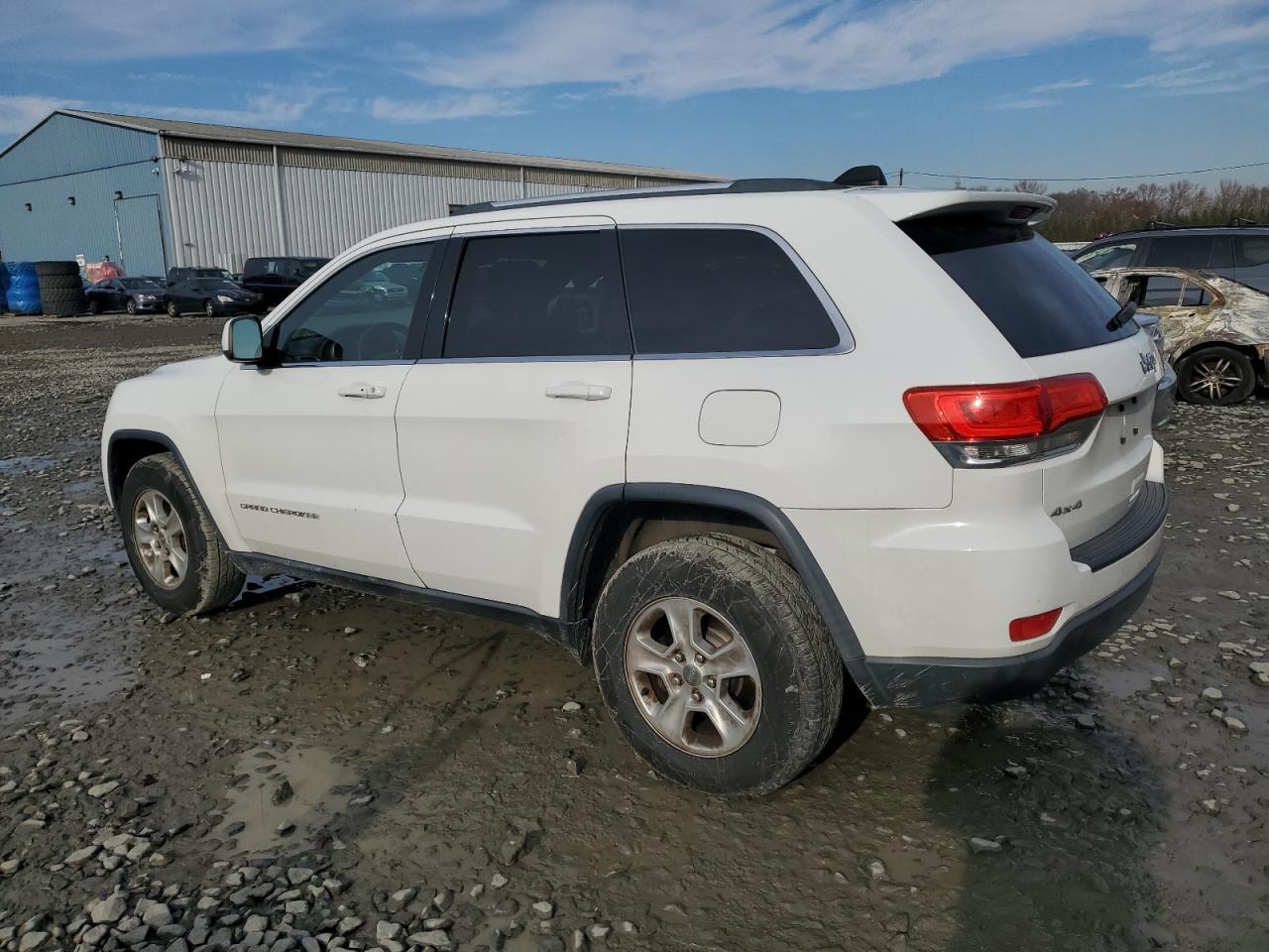 2014 Jeep Grand Cherokee Laredo - Image 2