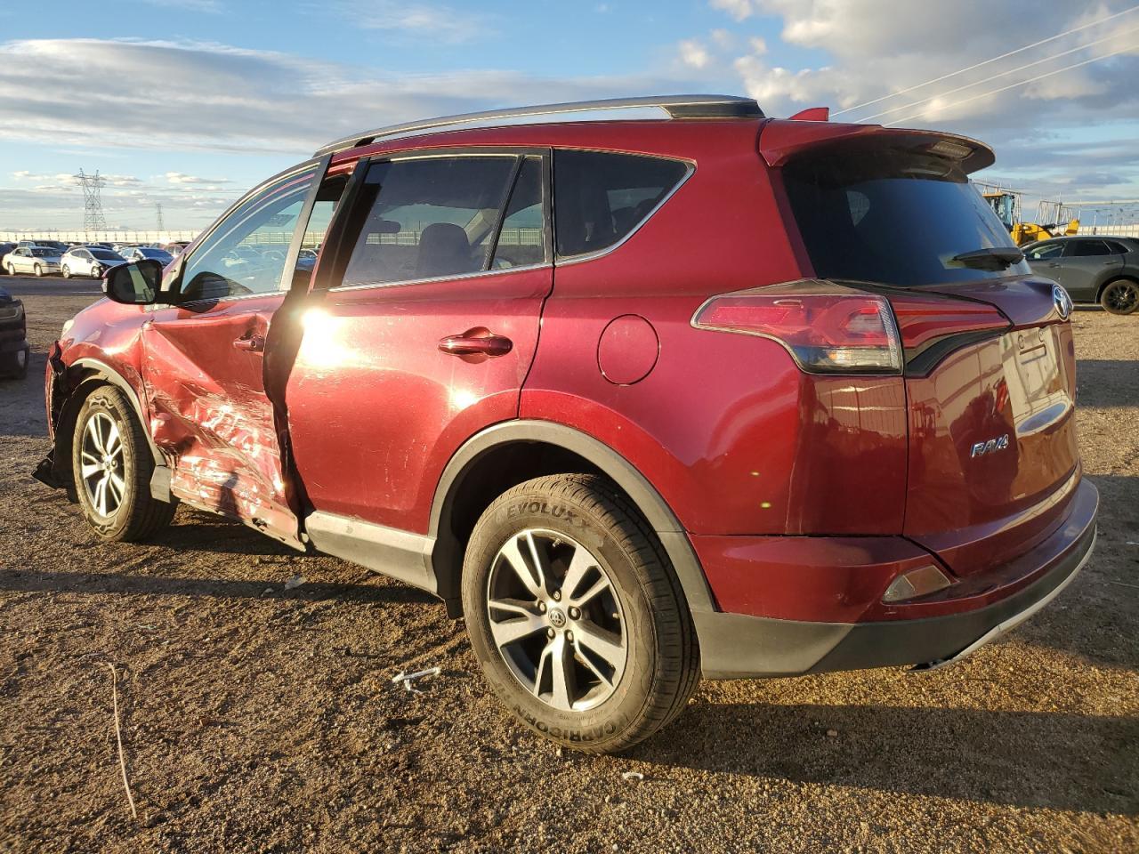 2018 Toyota Rav4 Adventure - Фото 2